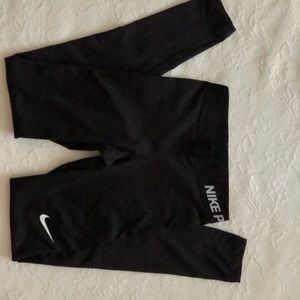 Nike Pants - NIKE PRO BLACK ATHLETIC LEGGINGS Nike Pants - NIKE PRO BLACK ATHLETIC LEGGINGS